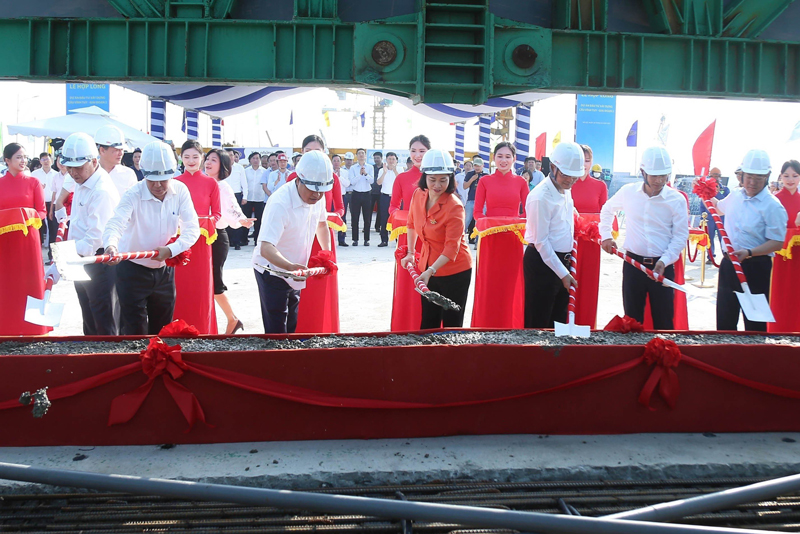 Hà Nội: Hợp long cầu Vĩnh Tuy giai đoạn 2, thông xe trước ngày 2/9/2023